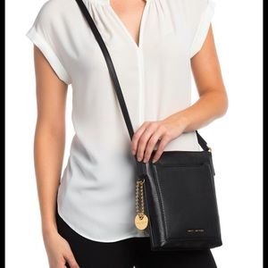 Marc Jacobs Tourist Ns Leather Crossbody Bag